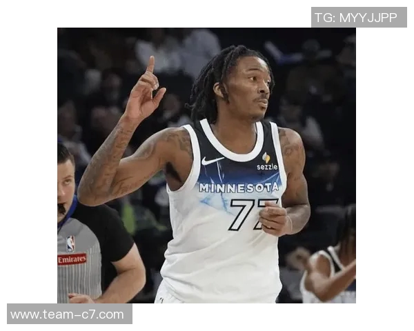 海兰德五投全失得分为零但贡献六篮板七助攻一盖帽表现不俗